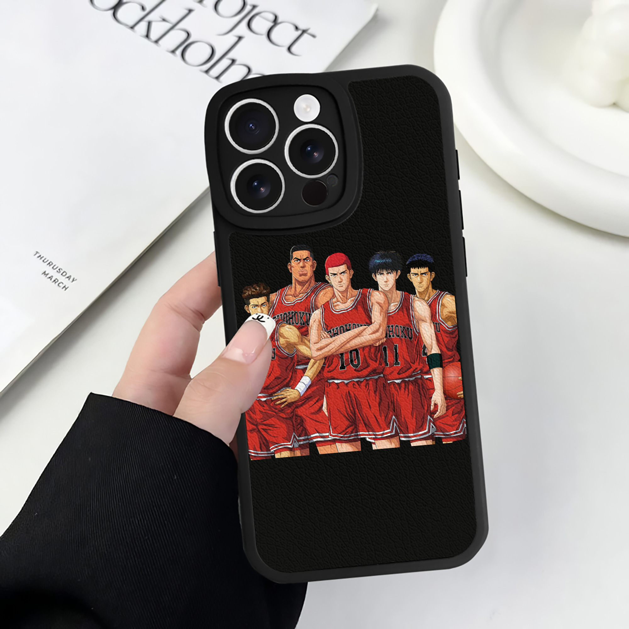 （画像用） SLAM DUNK／スラムダンク 【iPhone 16シリーズ対応】シリコンスマホケース（レザー調） 材質：シリコン